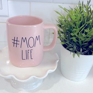 SOLD Rae Dunn #MOM LIFE mug
